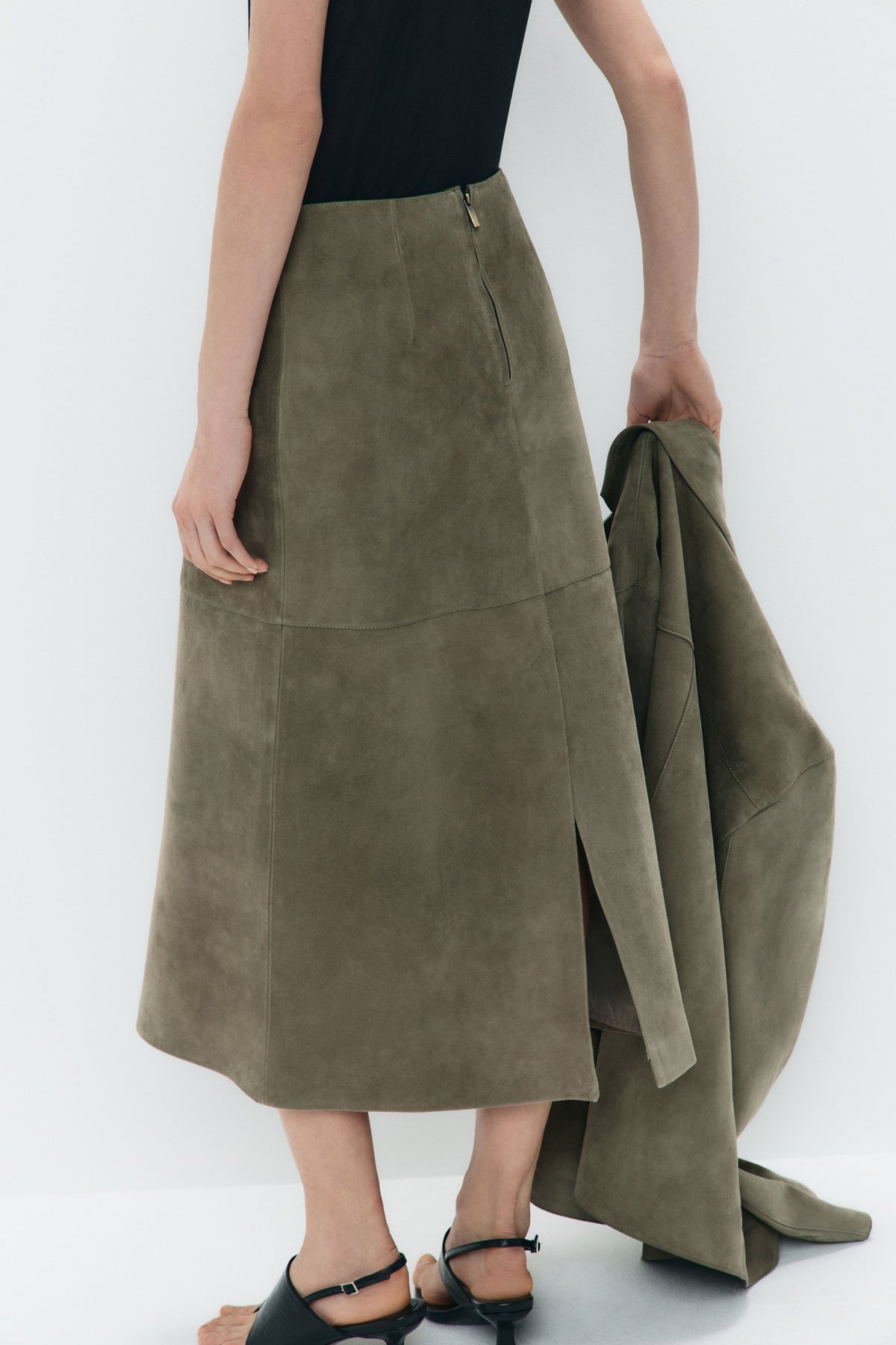 LIGHT KHAKI