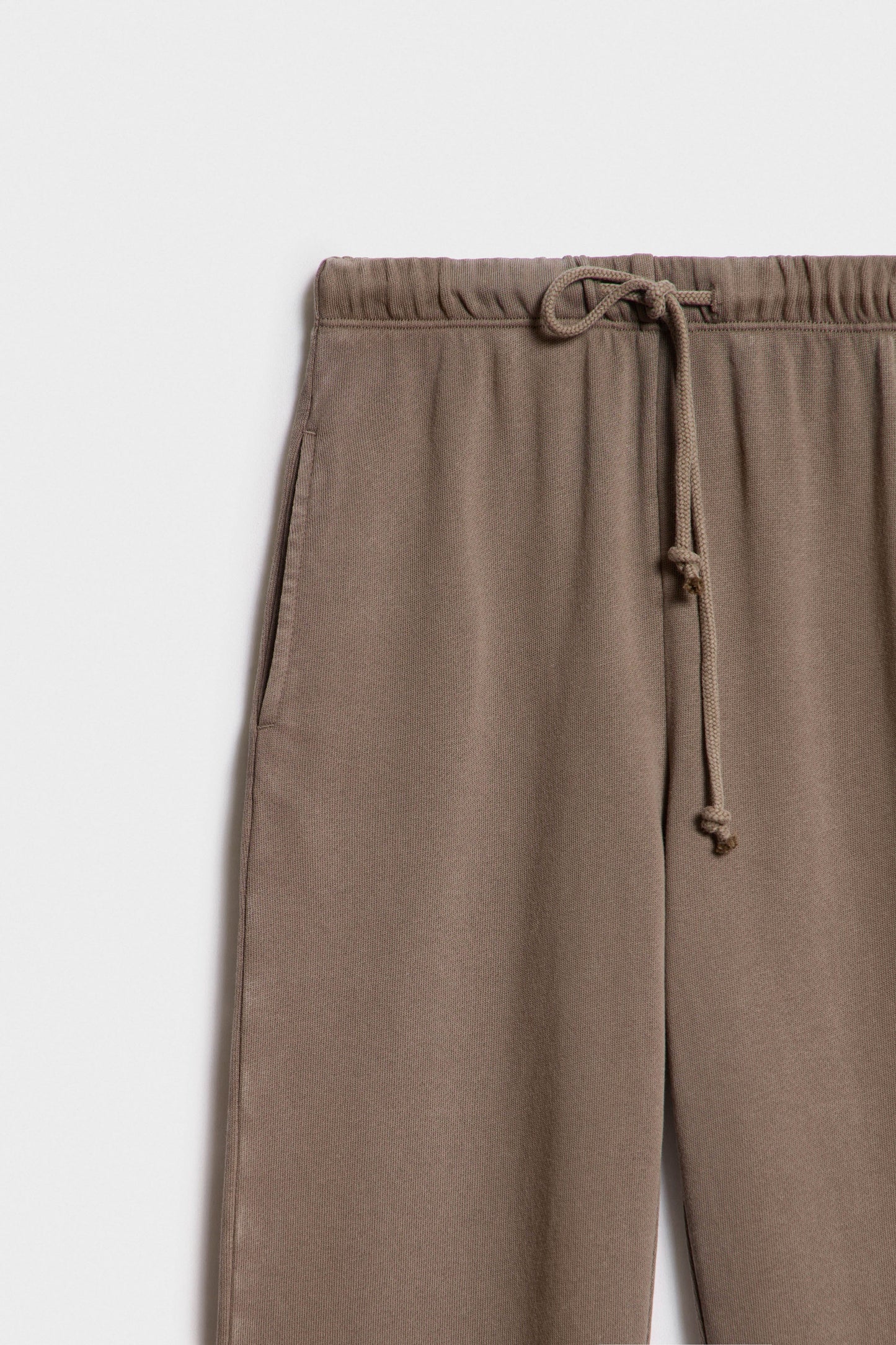GRAY BROWN
