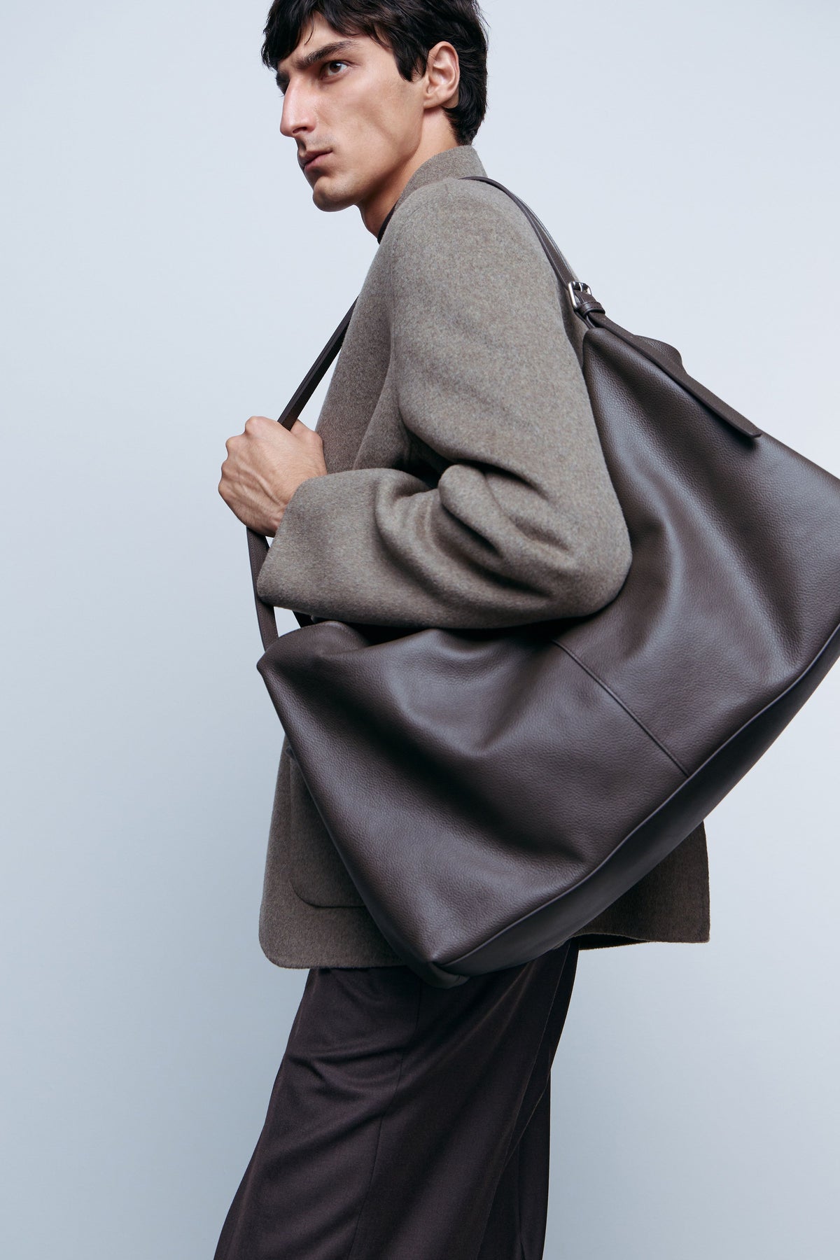 DARK BROWN