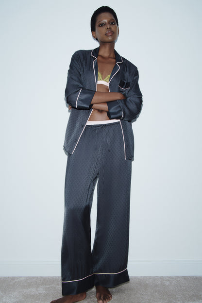 ANTHRACITE GREY