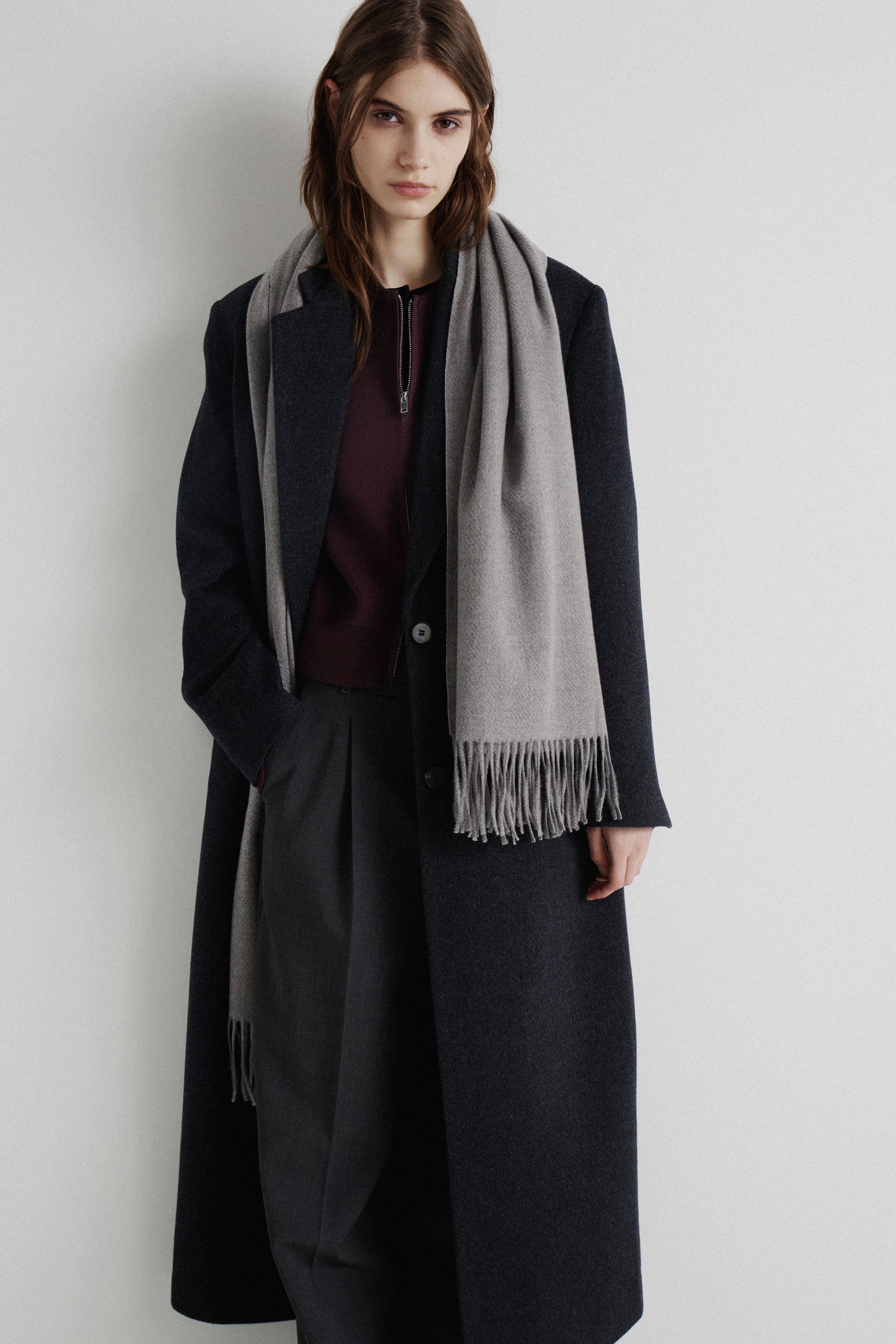 DARK GREY