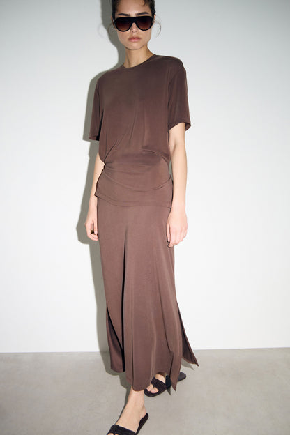 DARK BROWN
