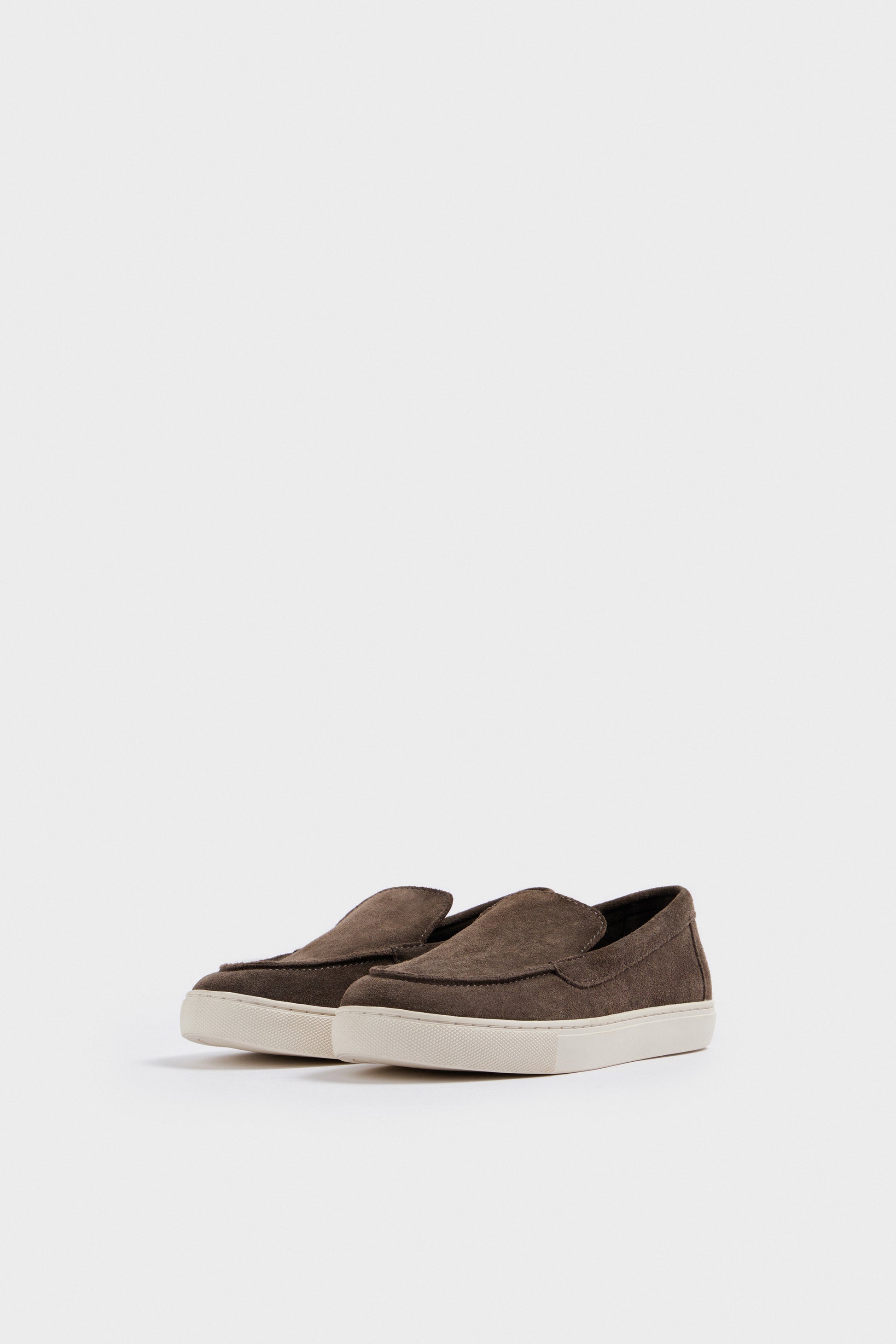 GRAY BROWN
