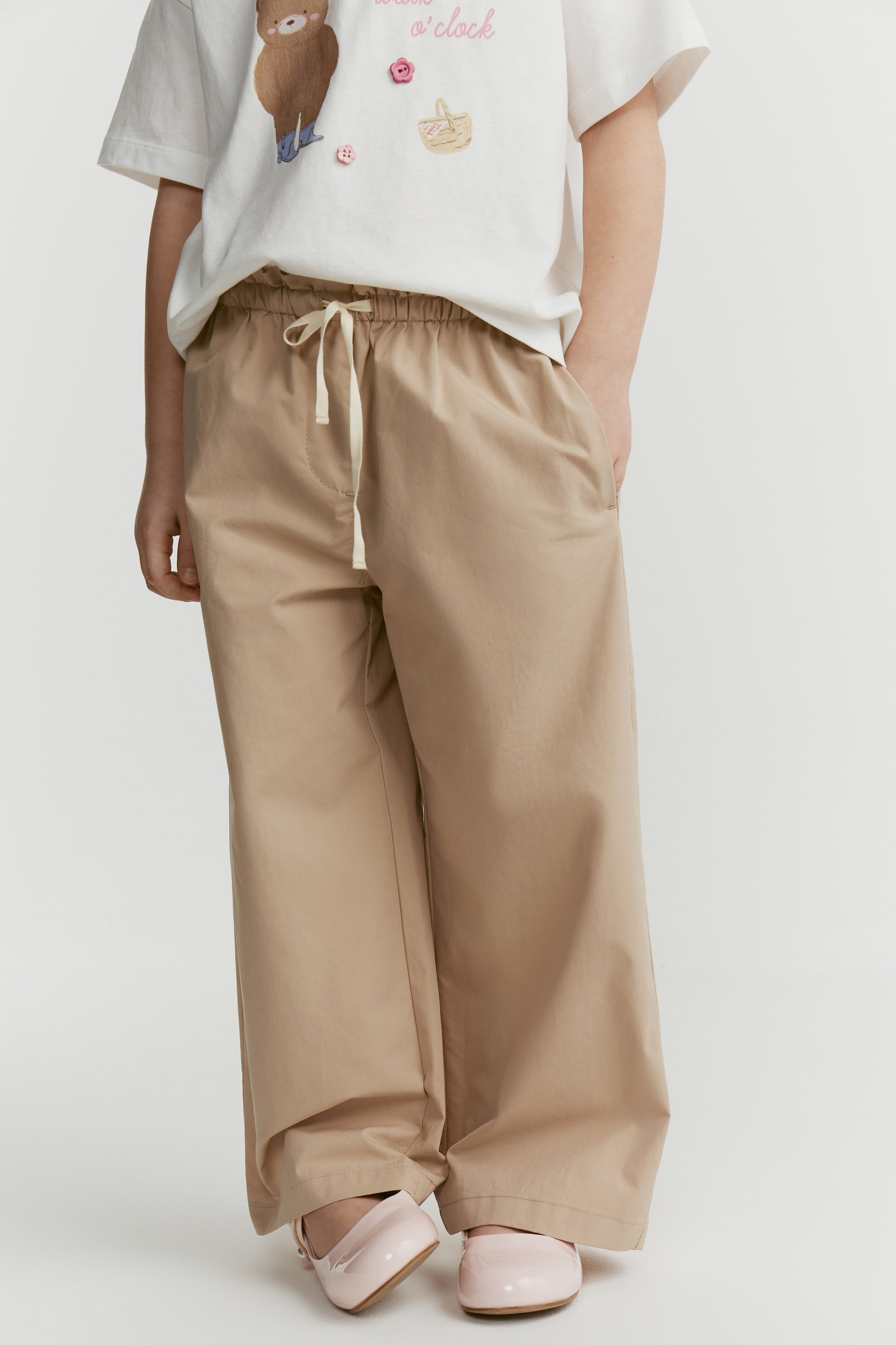 LIGHT BEIGE