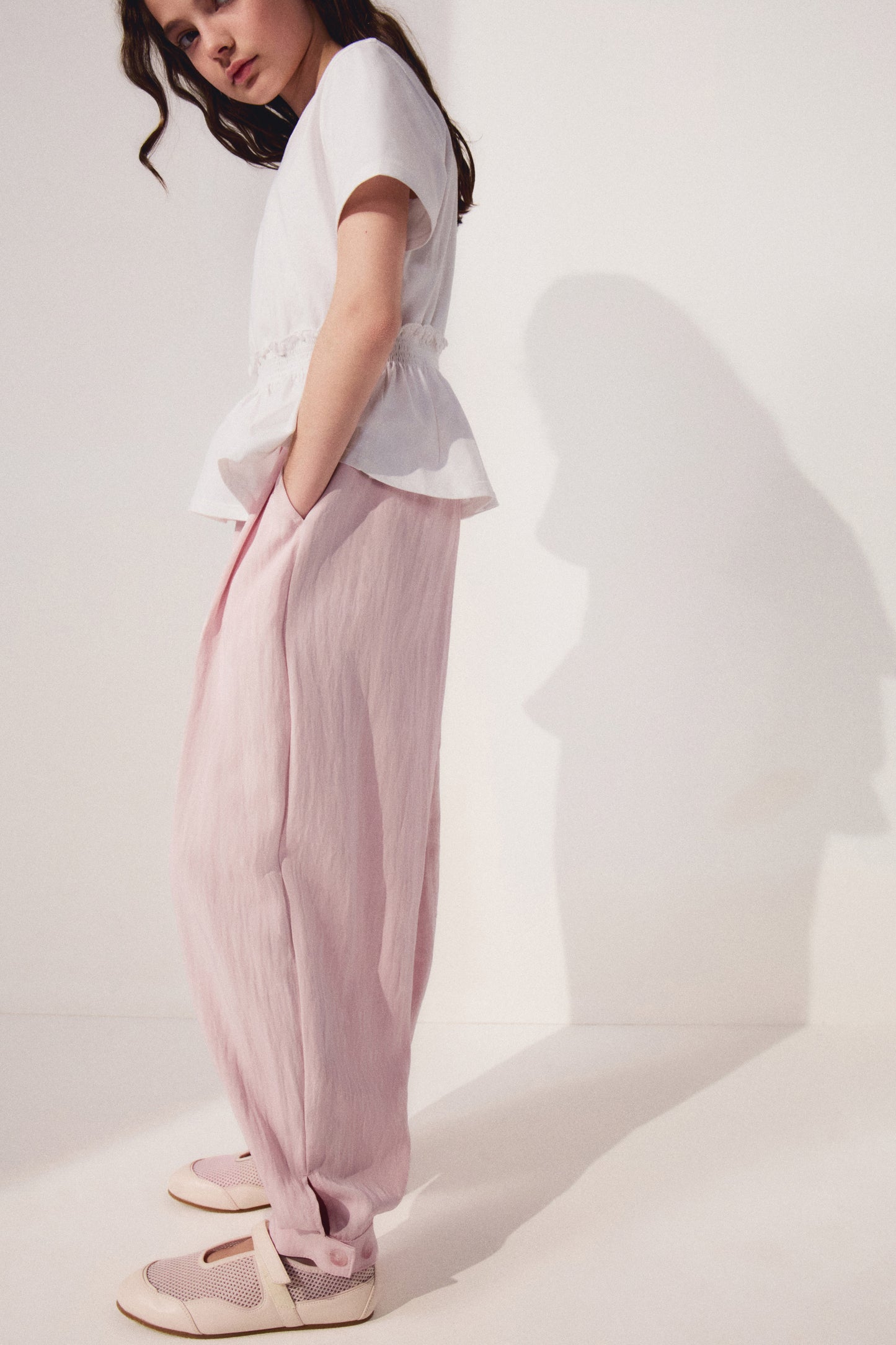 LIGHT PINK