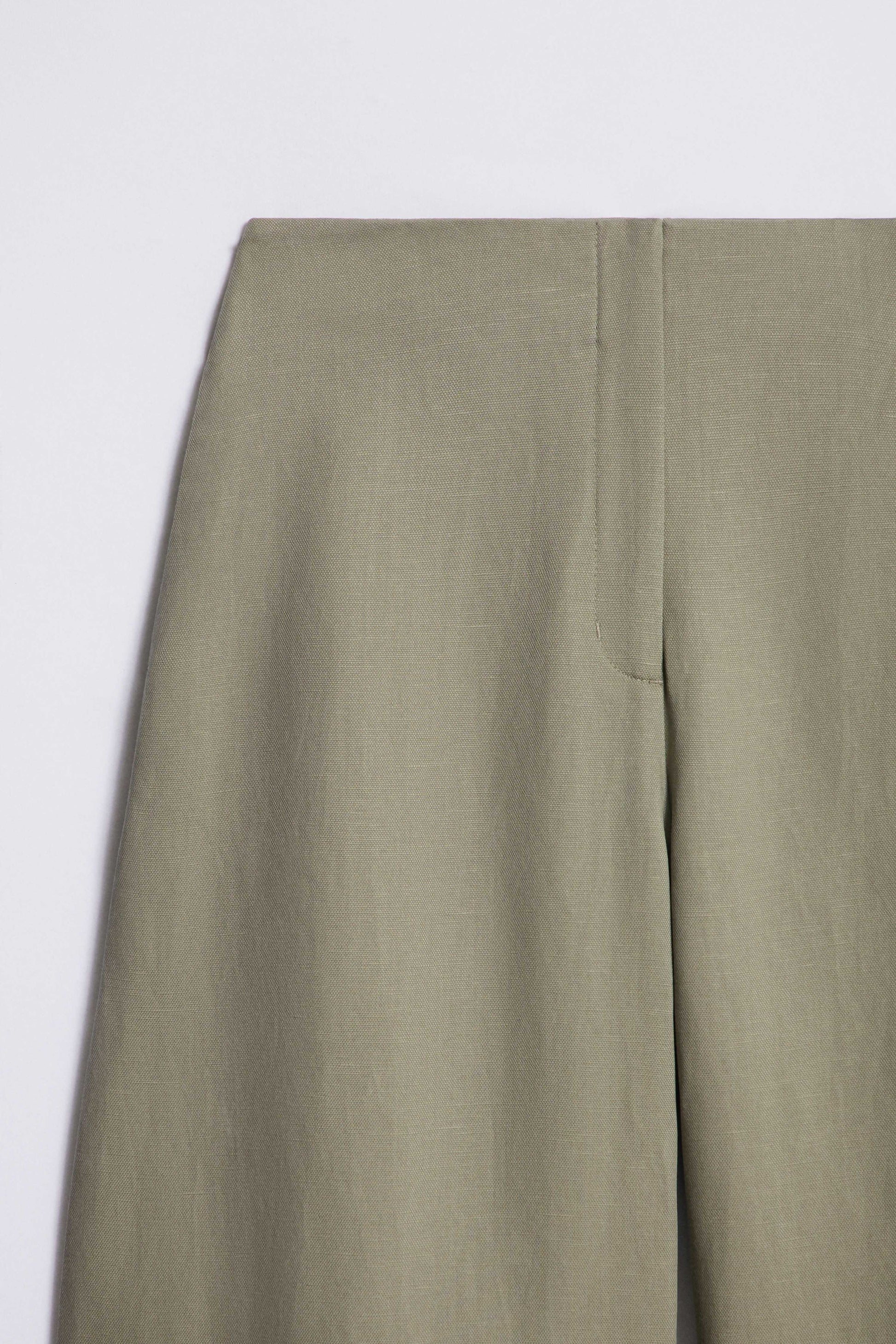 LIGHT KHAKI