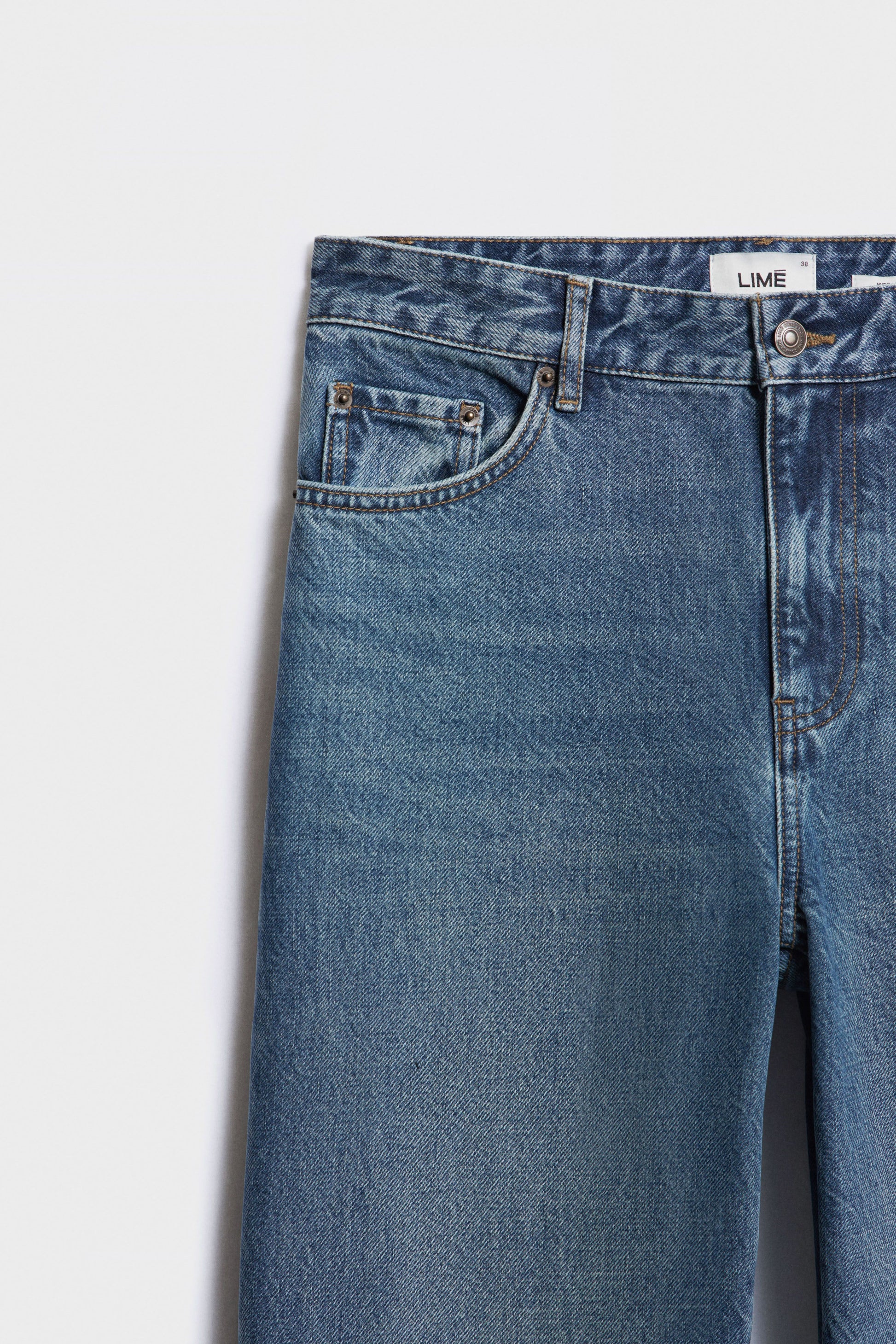VINTAGE BLUE