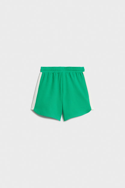 BRIGHT GREEN