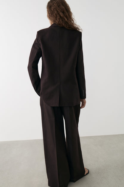 DARK BROWN