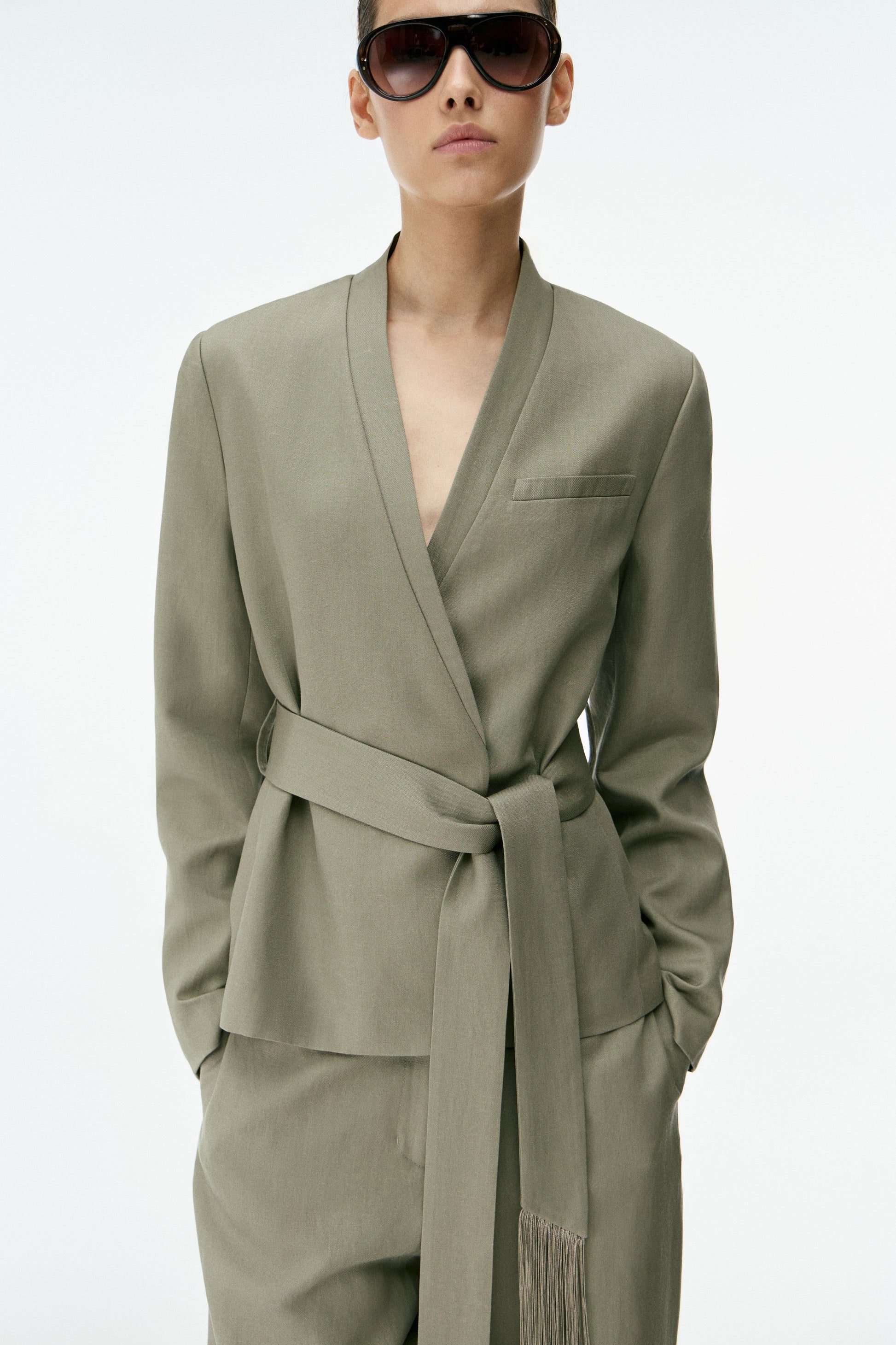LIGHT KHAKI