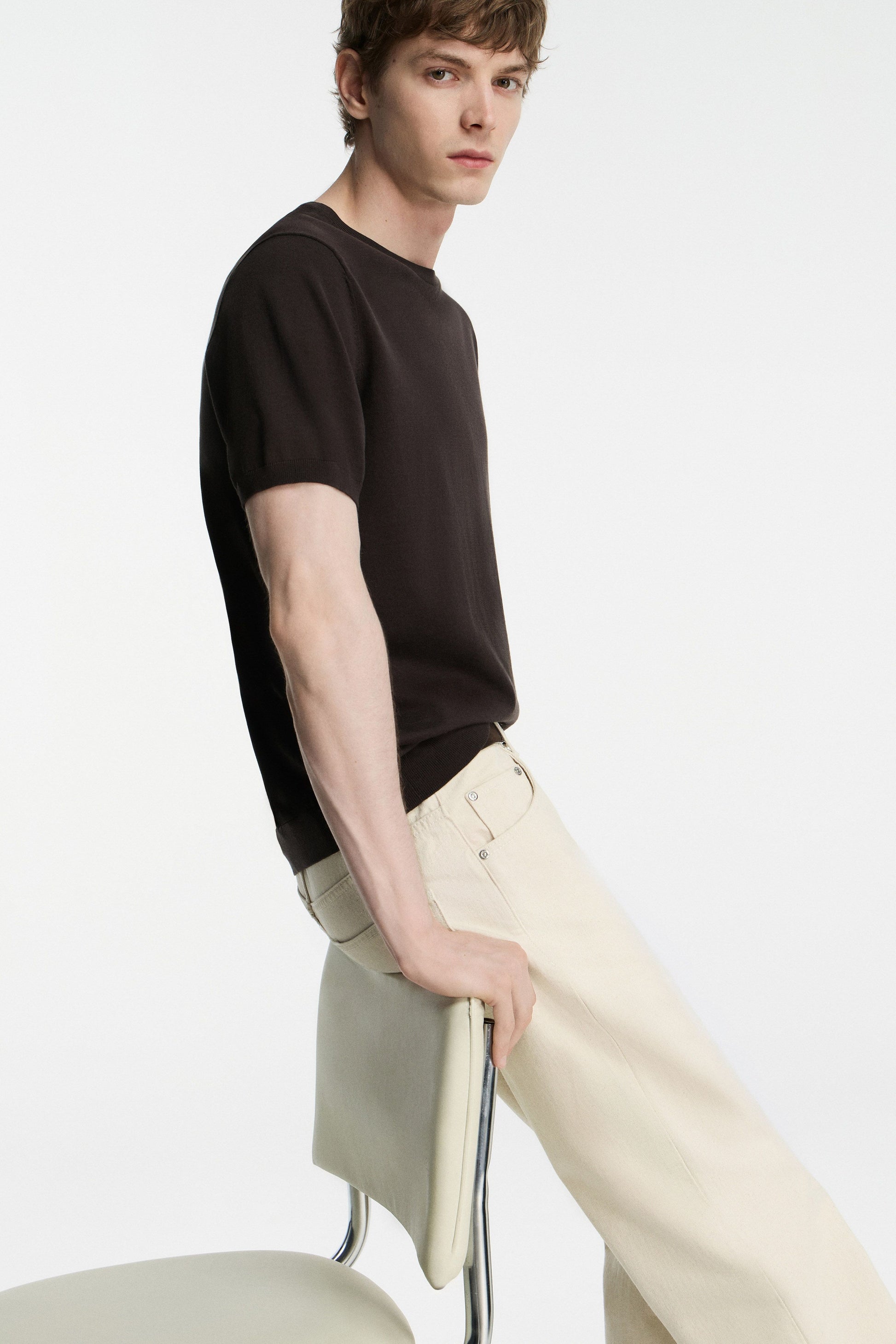 DARK BROWN