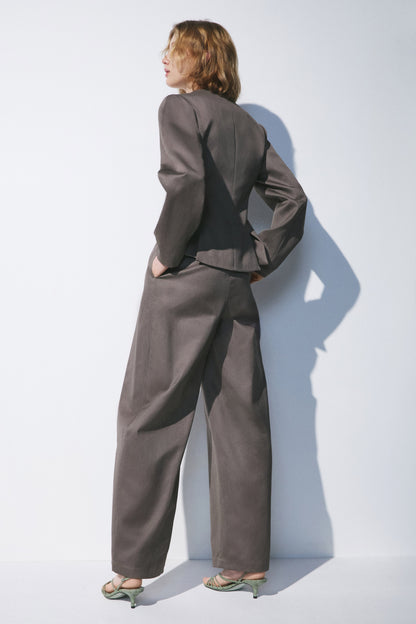 GRAY BROWN