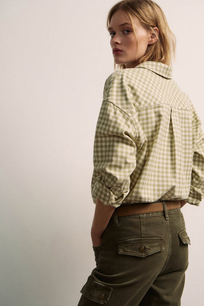 GREY/GREEN