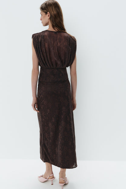 DARK BROWN