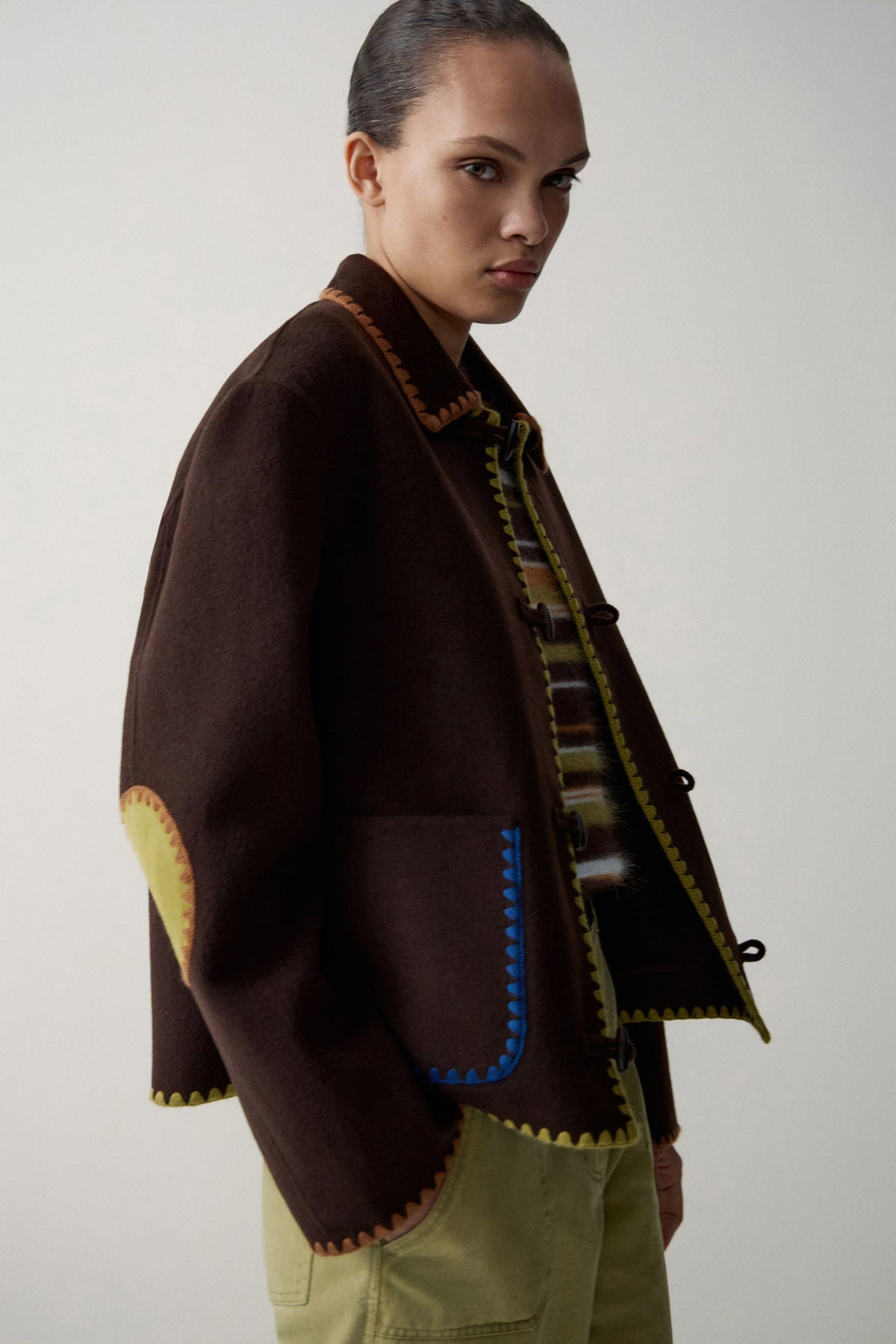 DARK BROWN