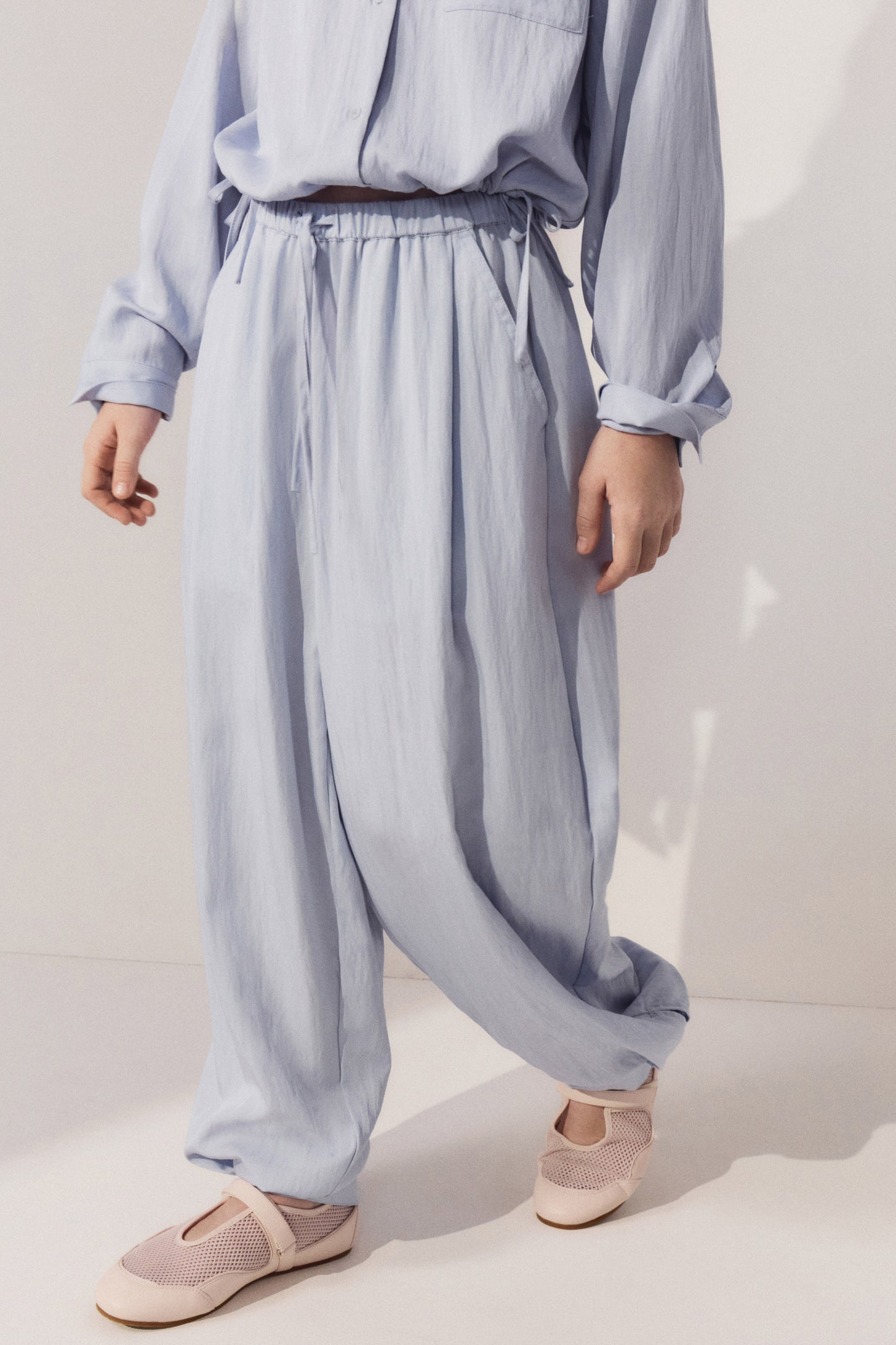 LIGHT BLUE