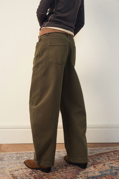 KHAKI