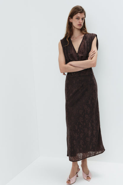 DARK BROWN