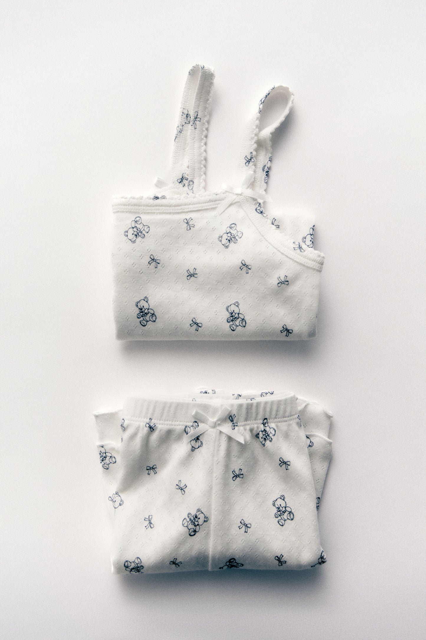 GREY/WHITE