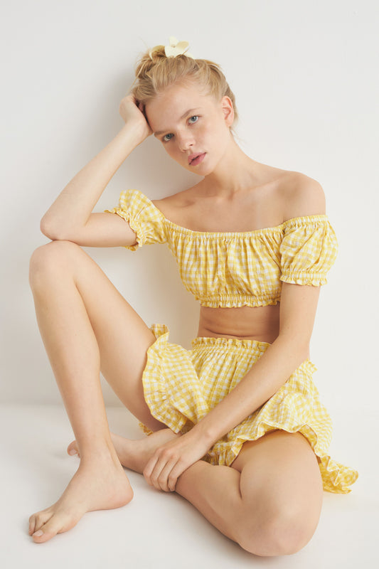 YELLOW