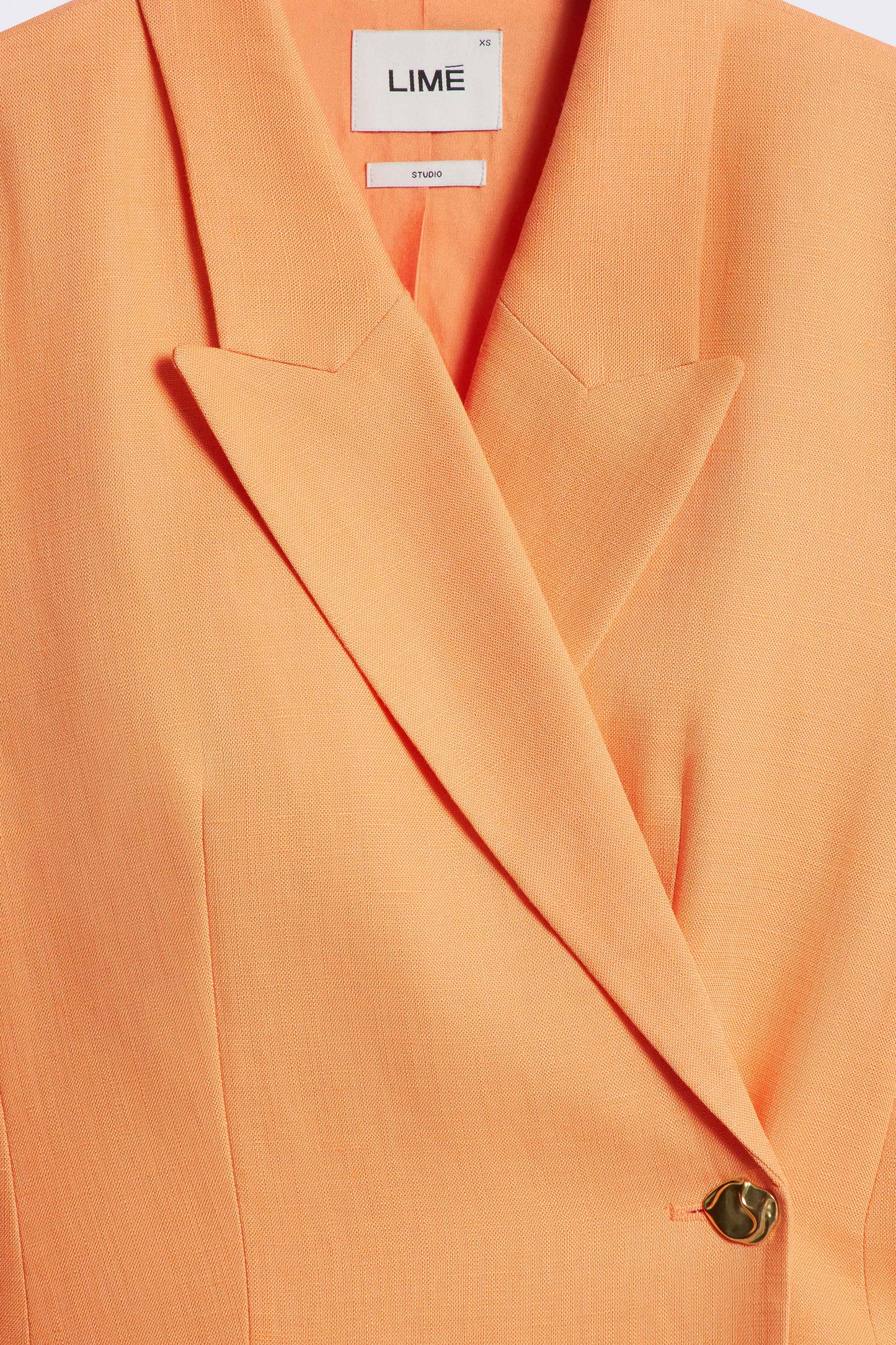LIGHT PEACH