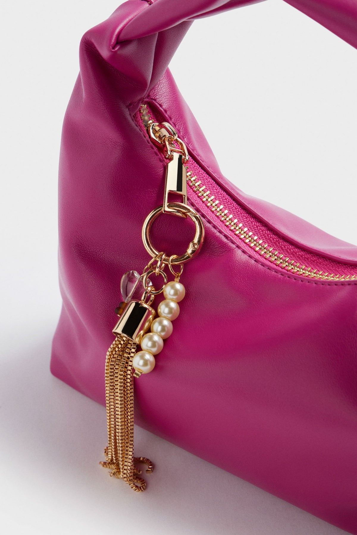 BRIGHT PINK