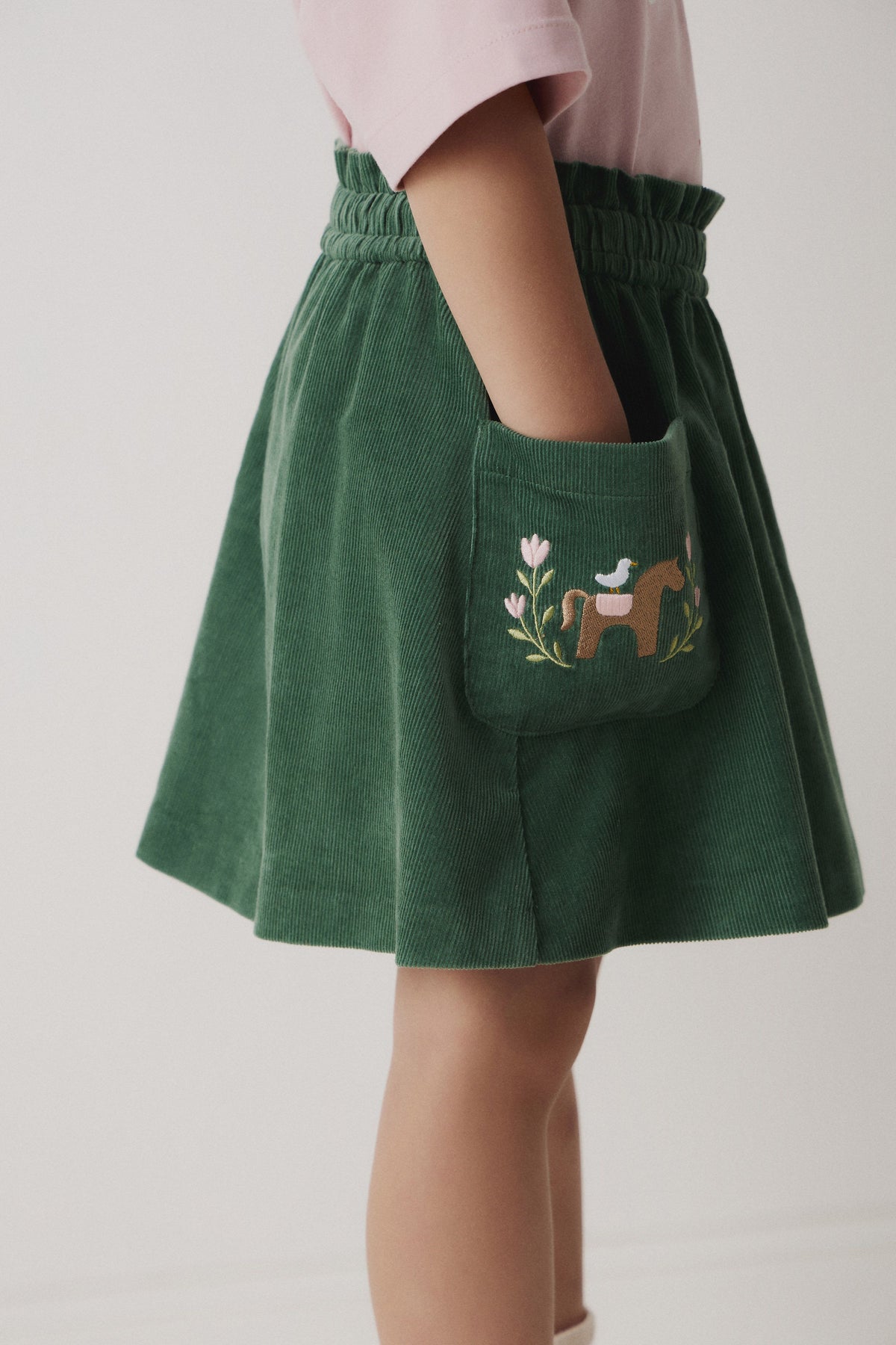 DARK GREEN