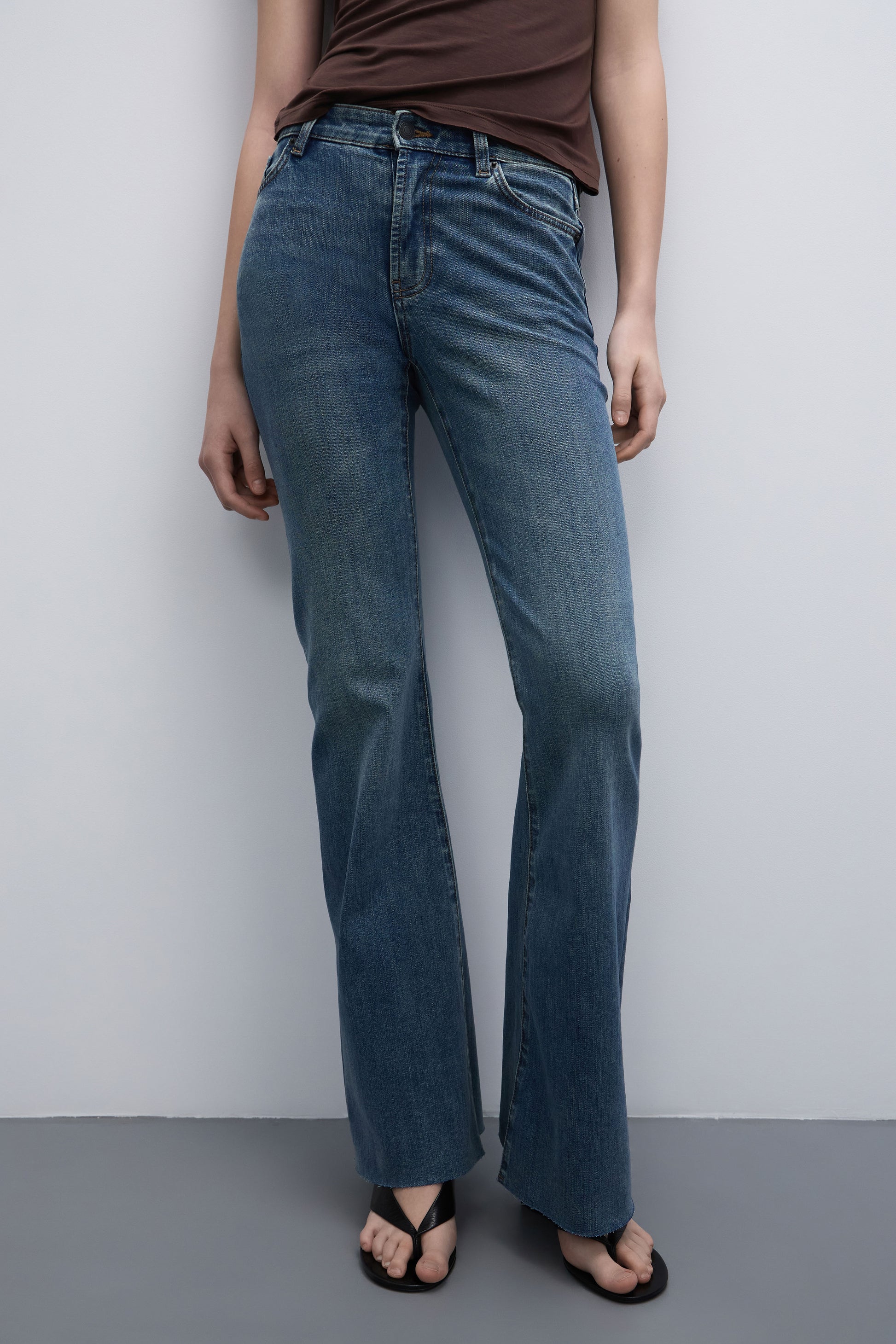 VINTAGE BLUE
