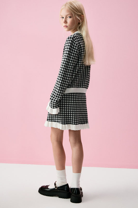 BLACK/WHITE