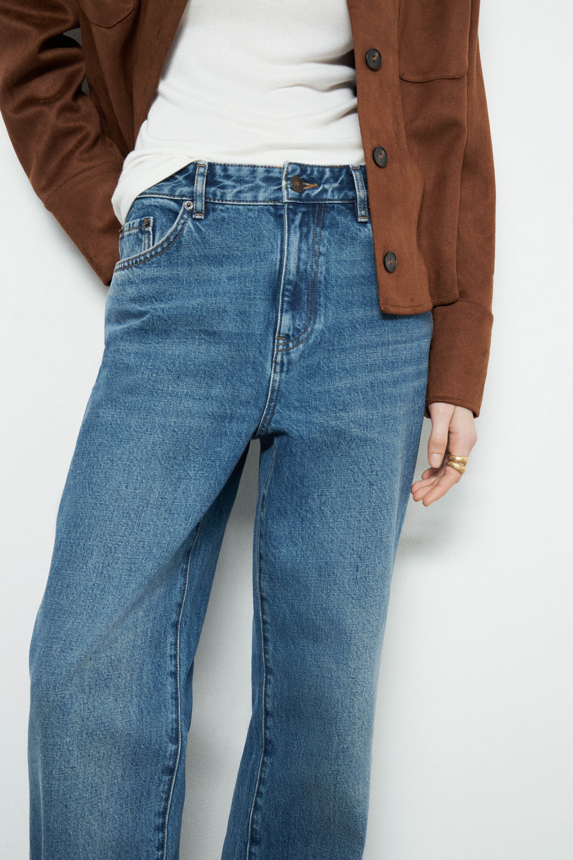 VINTAGE BLUE