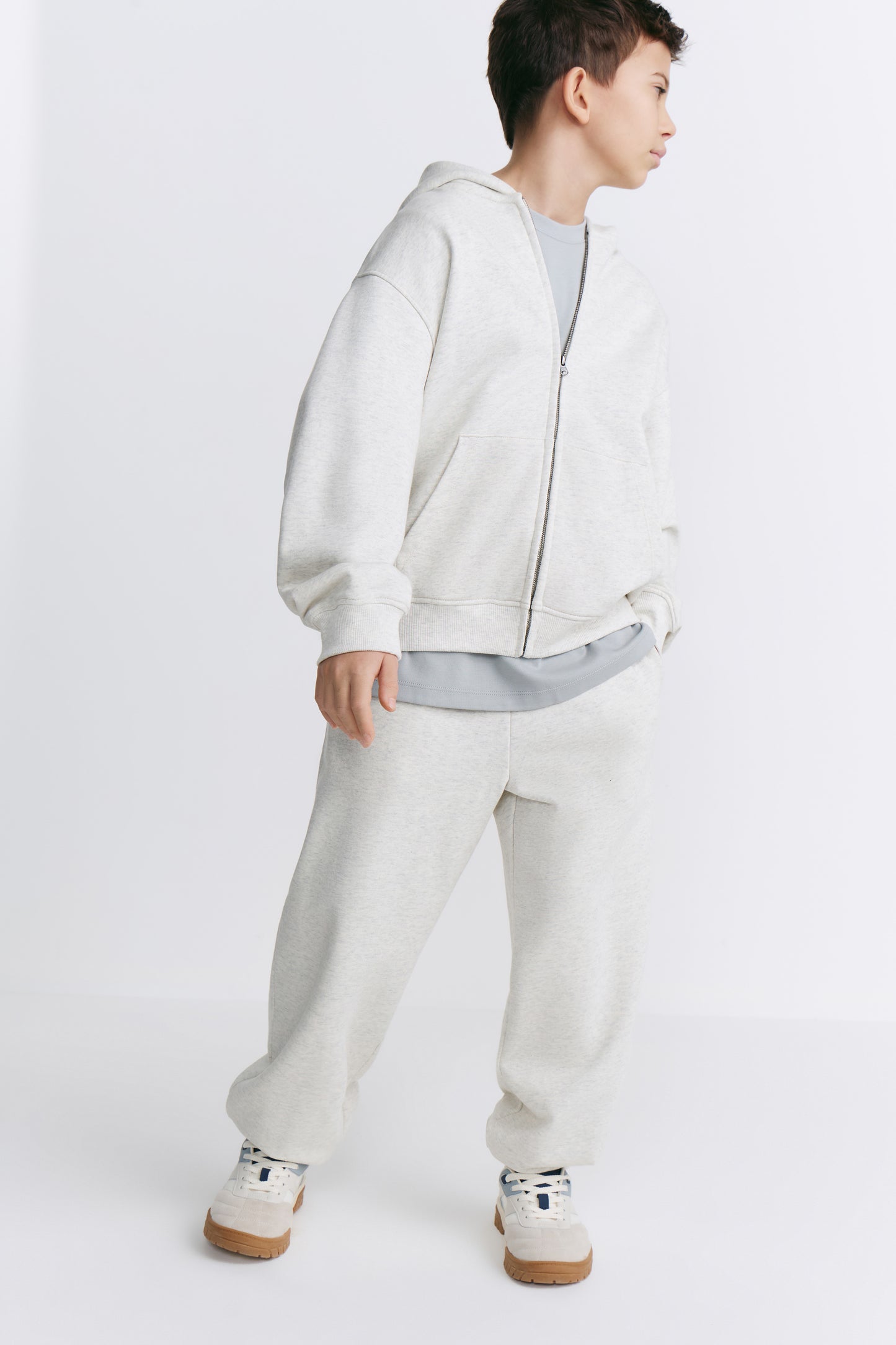 LIGHT GREY MELANGE