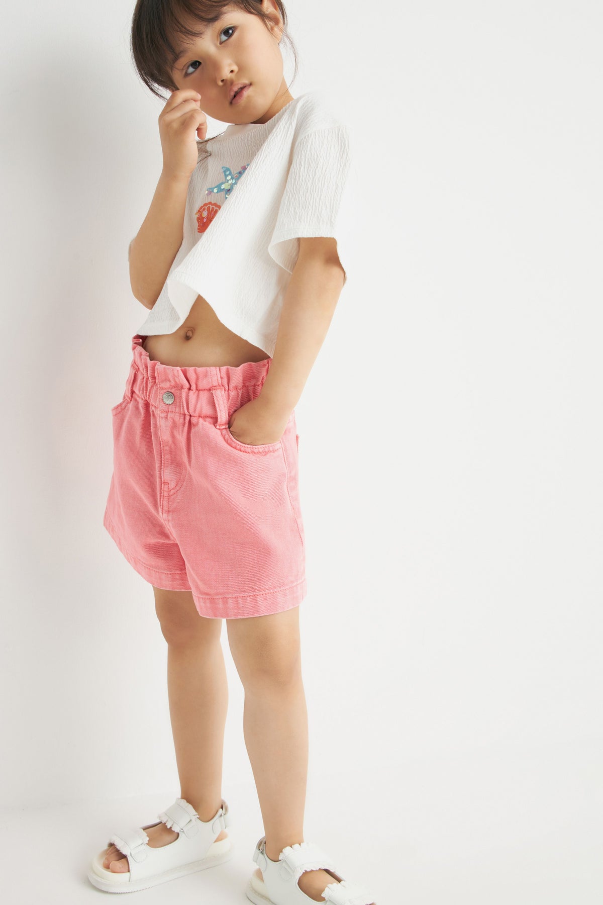 BRIGHT PINK