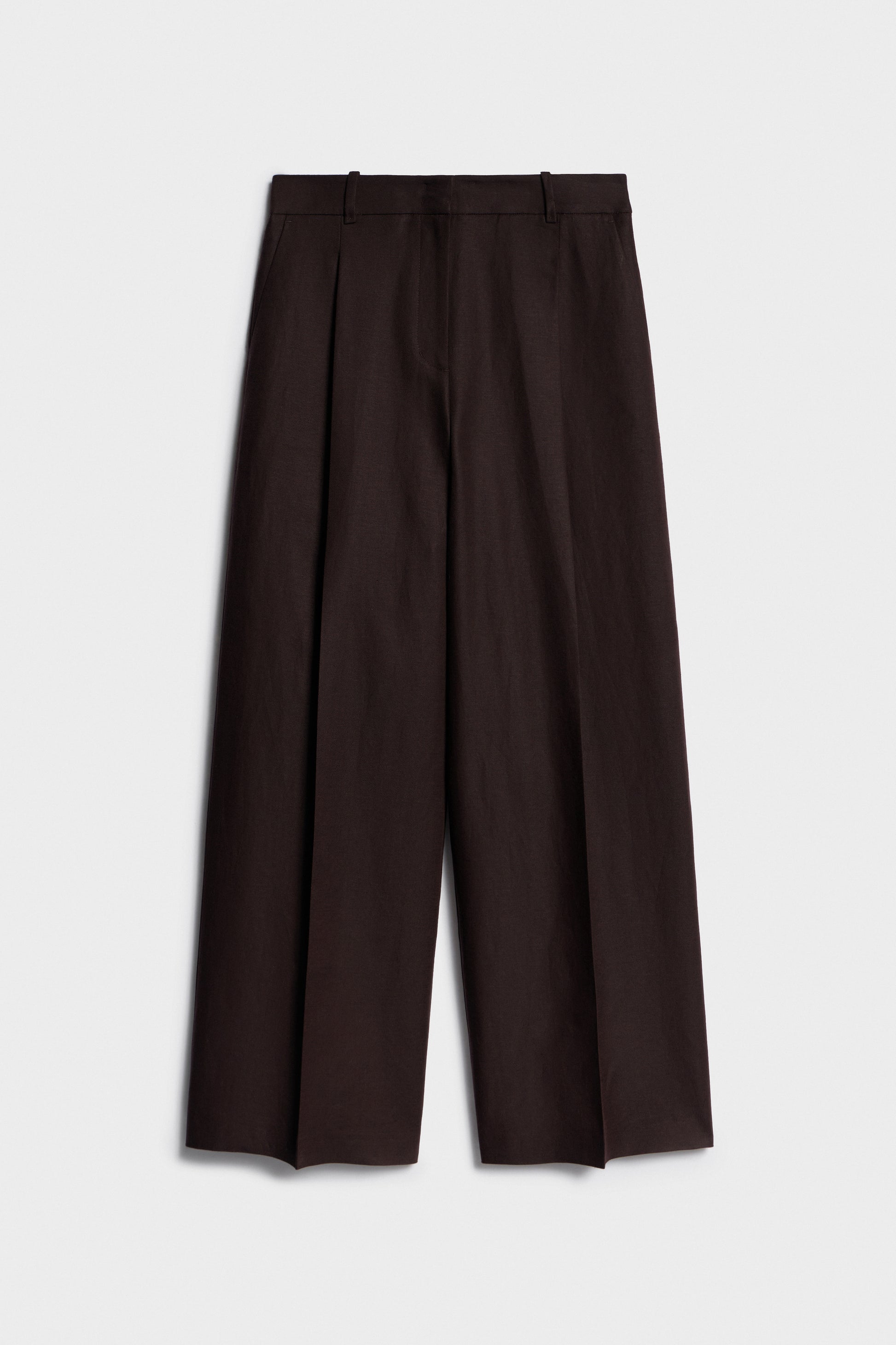 DARK BROWN