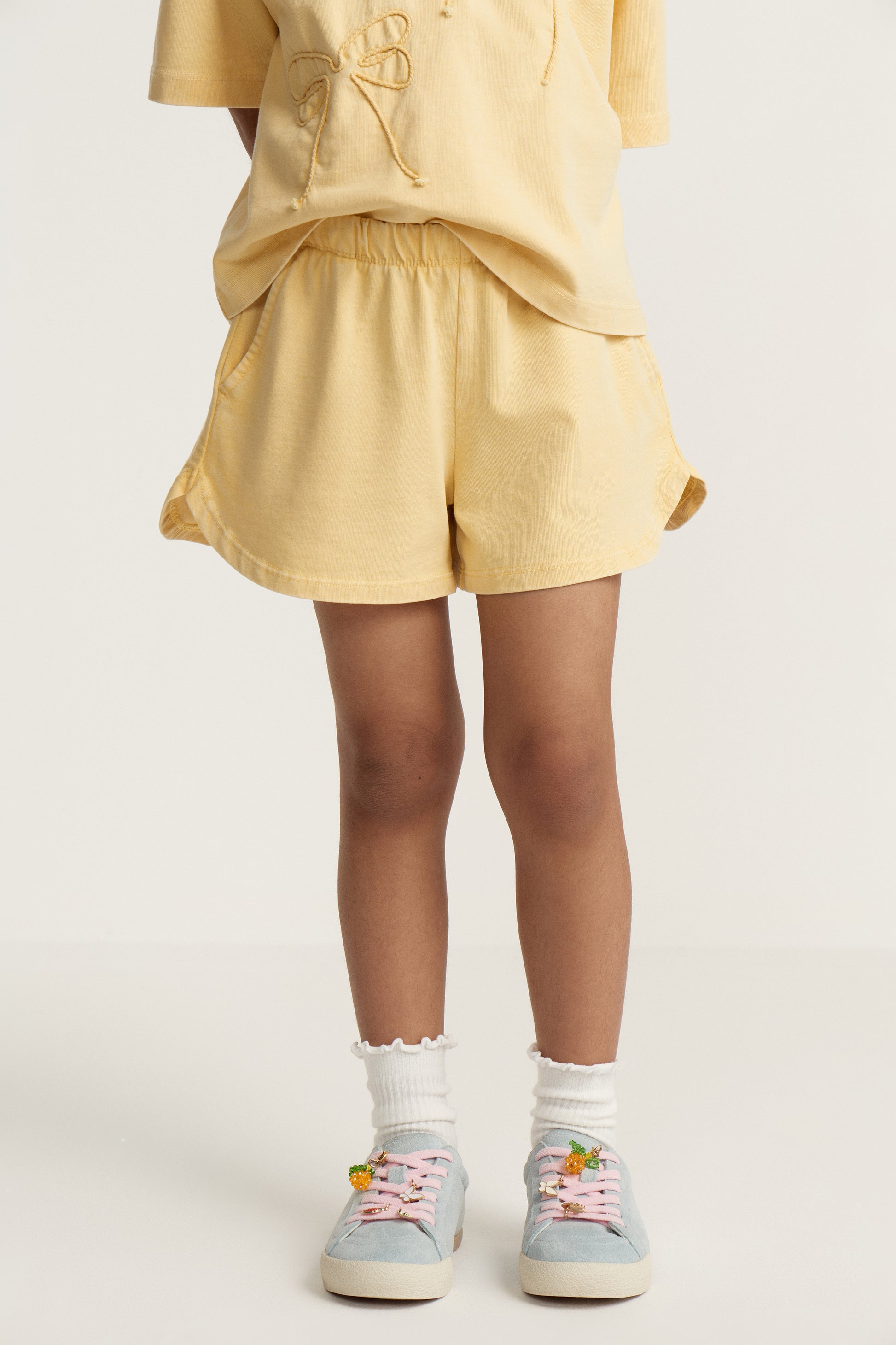 LIGHT YELLOW