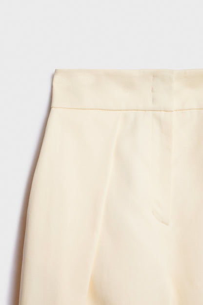 LIGHT YELLOW