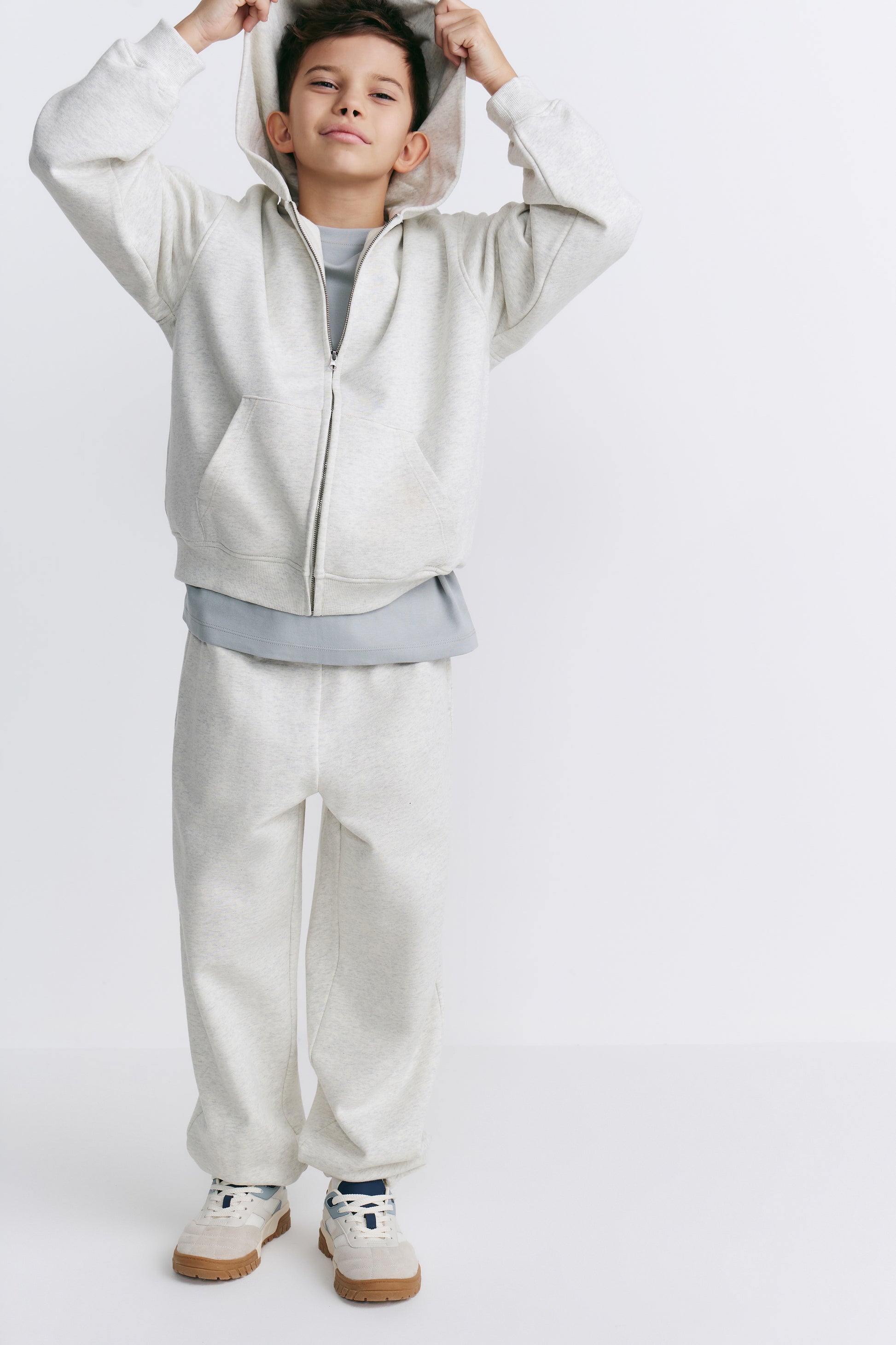LIGHT GREY MELANGE