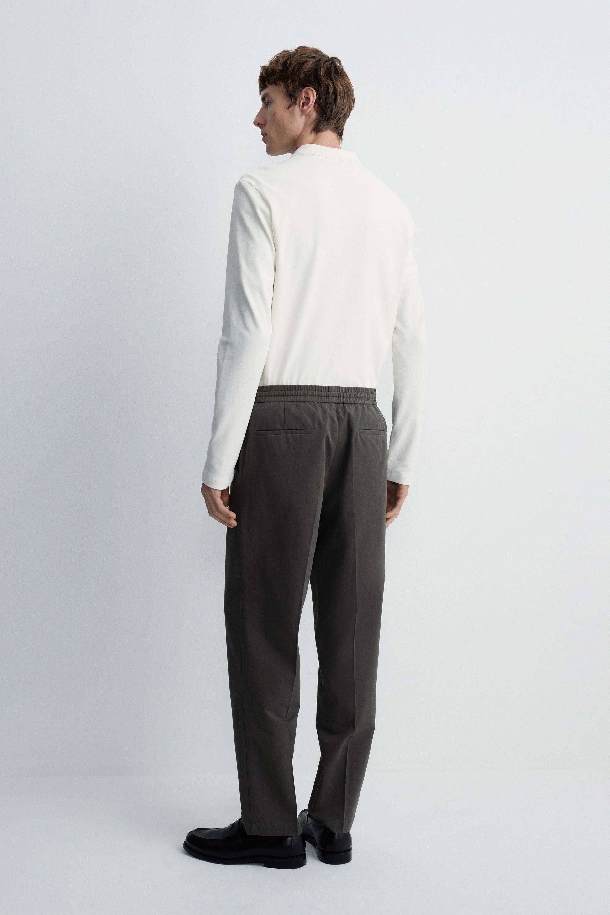 DARK BROWN