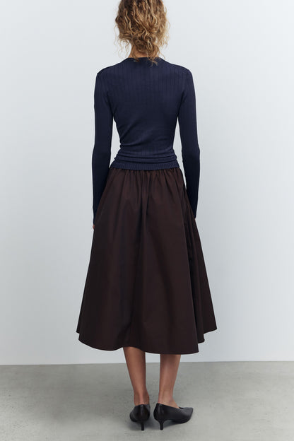 DARK BROWN