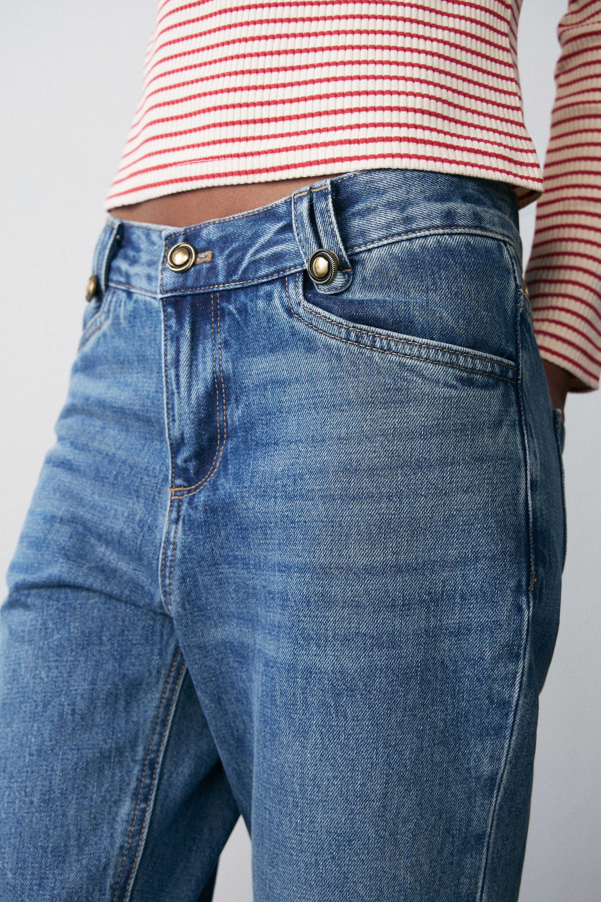 VINTAGE BLUE