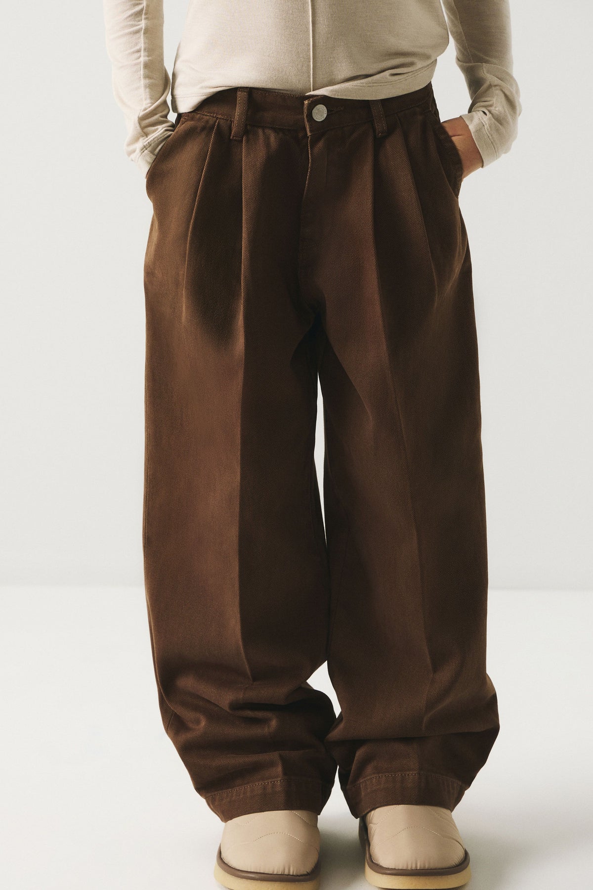 GRAY BROWN