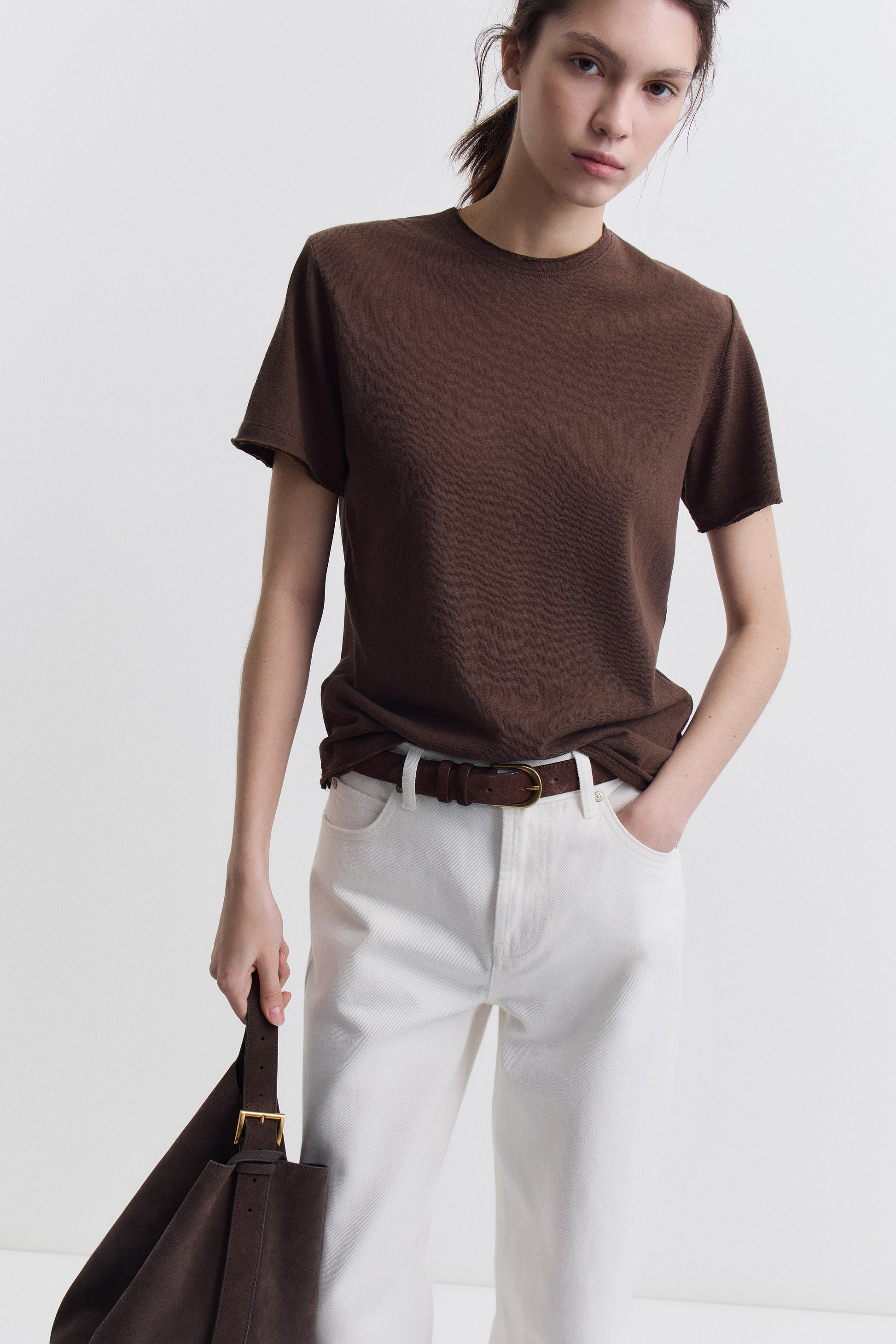 DARK BROWN