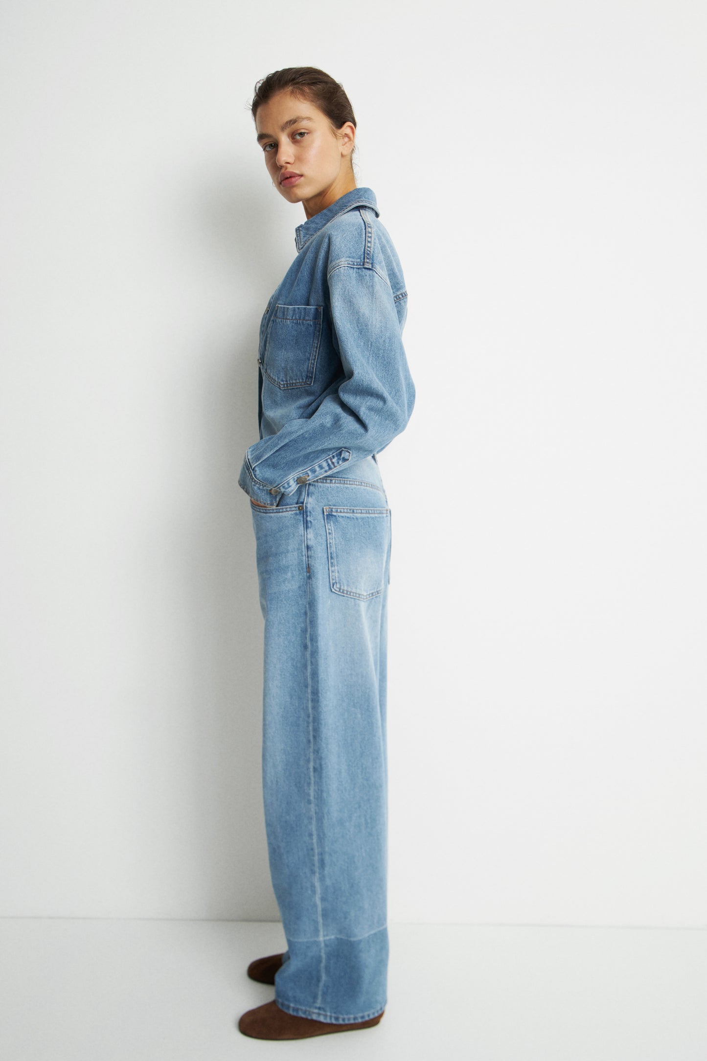 VINTAGE BLUE