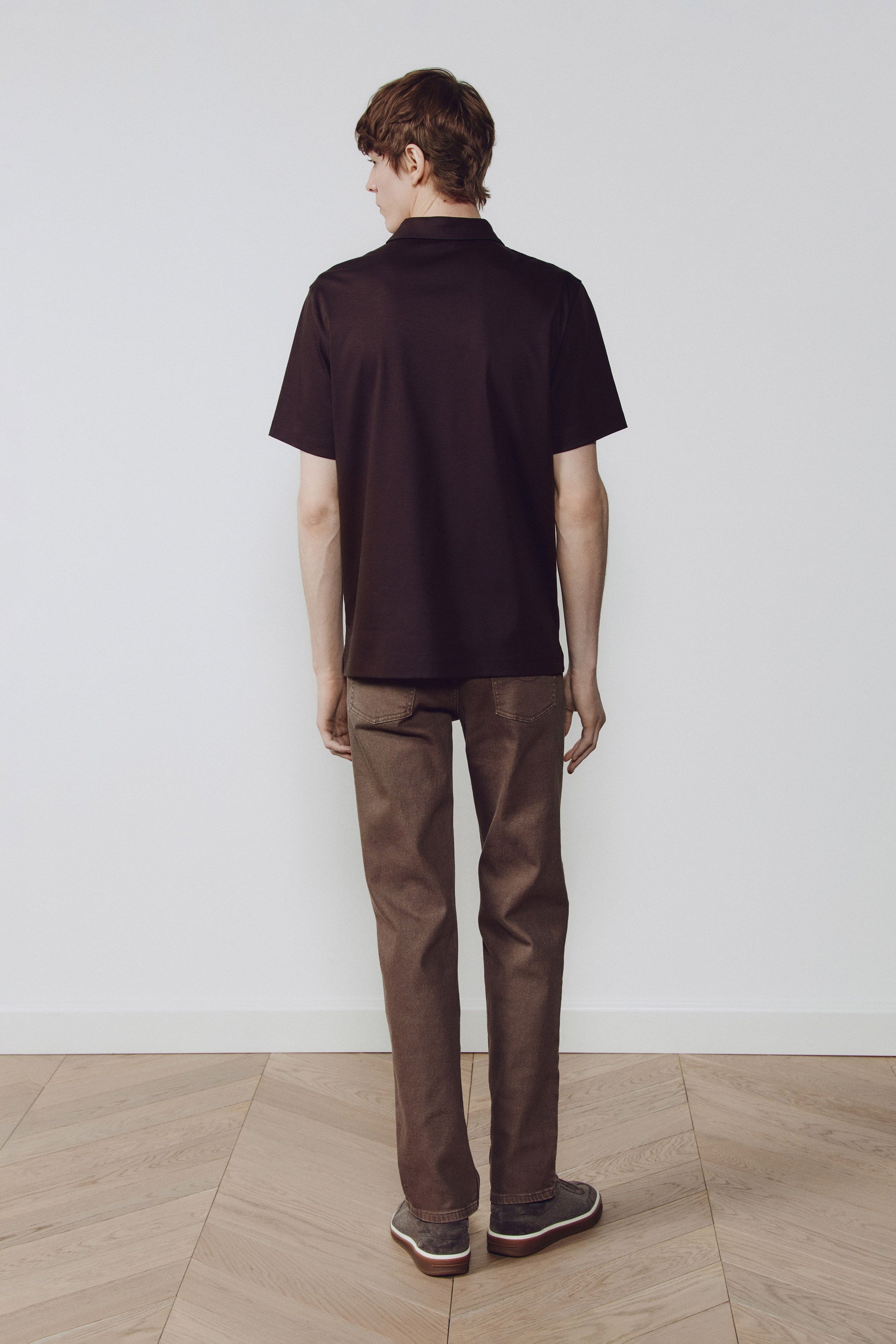 DARK BROWN