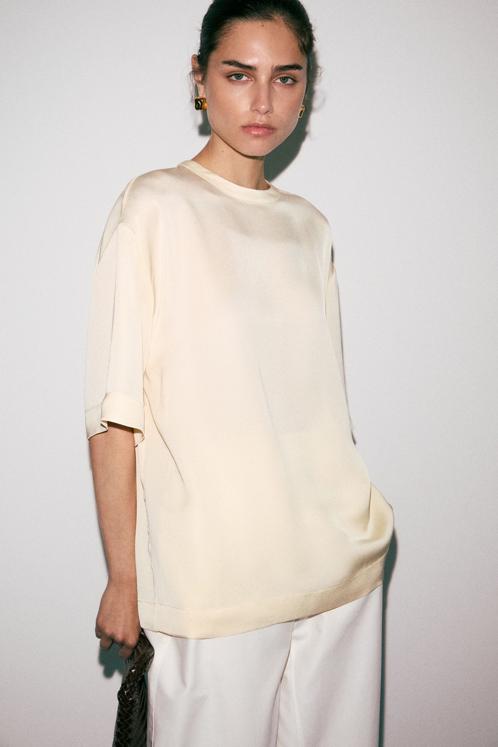 LIGHT YELLOW