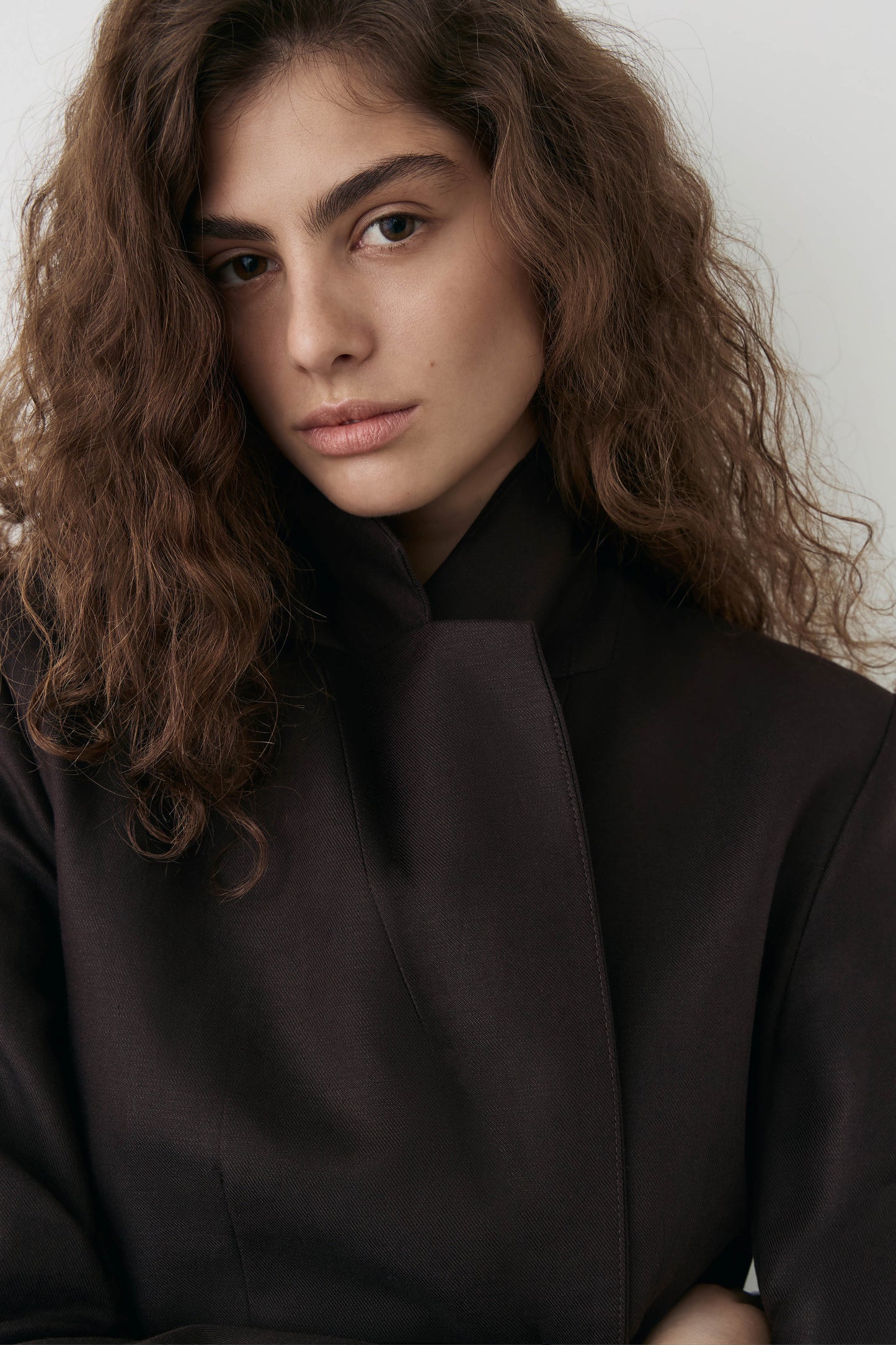 DARK BROWN