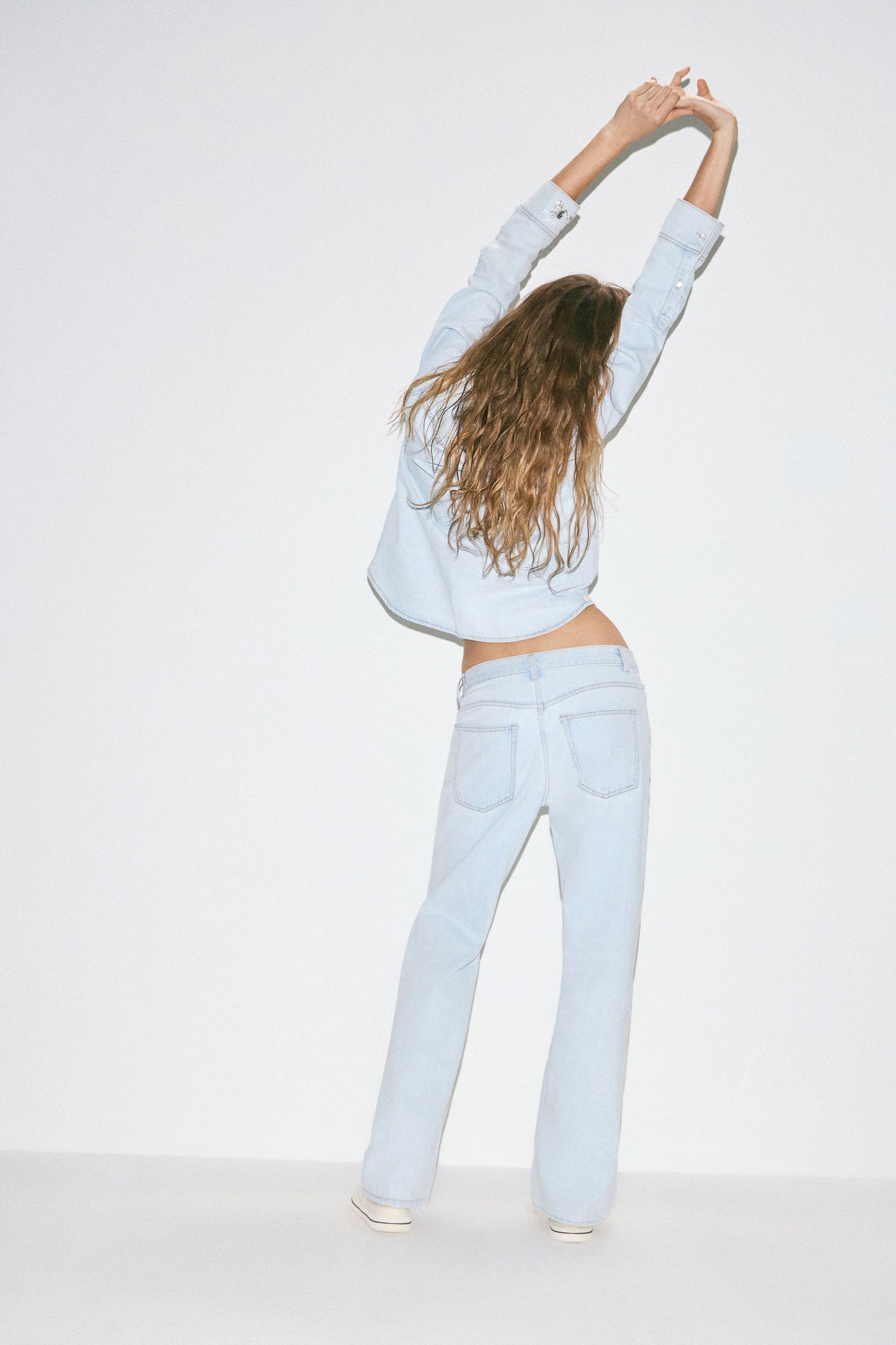 LIGHT BLUE